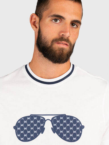 T-shirt with contrast print - 5