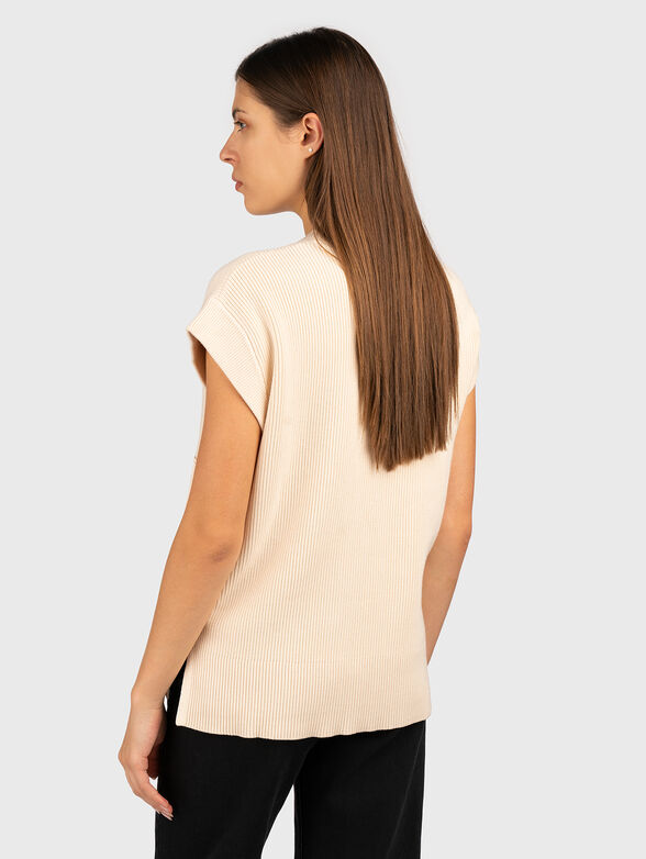 V-neck sleeveless sweater - 2