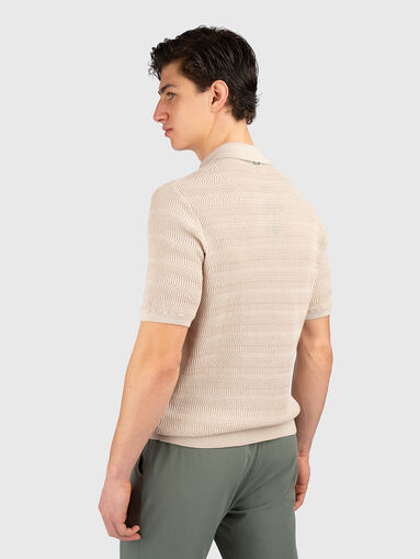 Short-sleeved sweater with a zip on the collar - 3