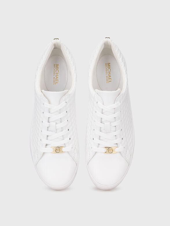White leather sports shoes - 6