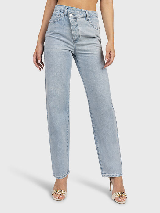 Light blue jeans with asymmetric fastening