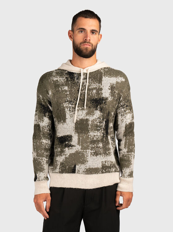 Пуловер с качулка - 1