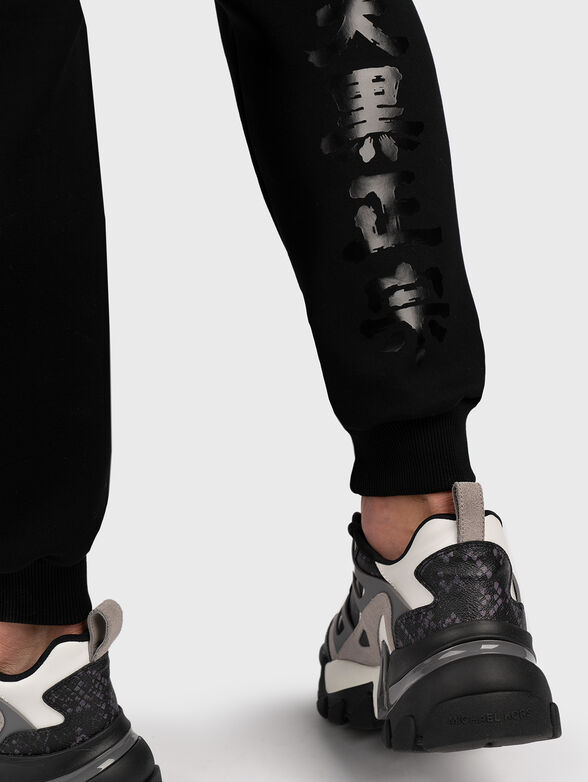 JSP004 black sports pants with cargo pockets - 3