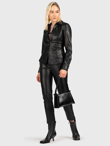 Black eco leather trousers with darts and pockets - 4