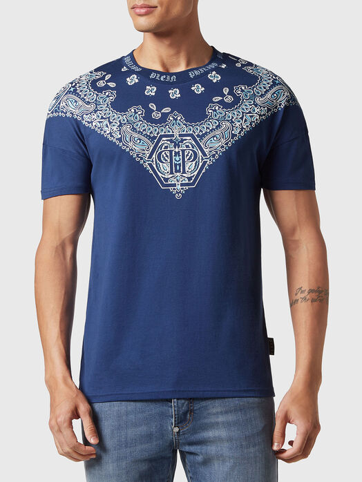 T-shirt with paisley print