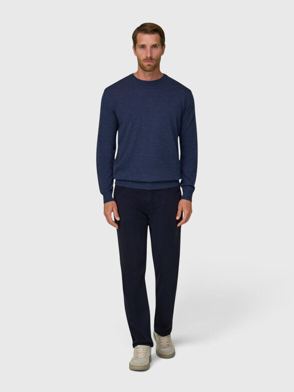 Merino wool sweater with oval neck - 2