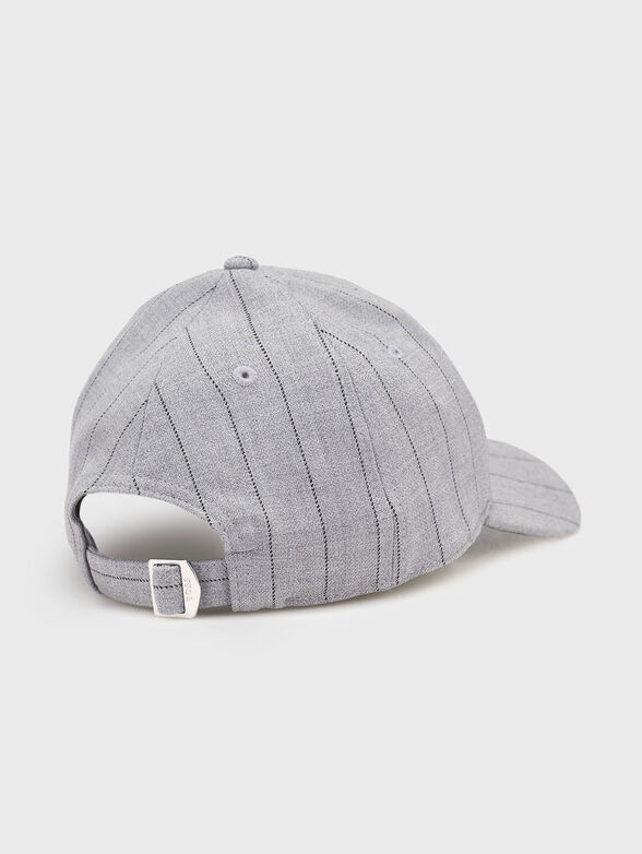 Gray baseball cap - 2