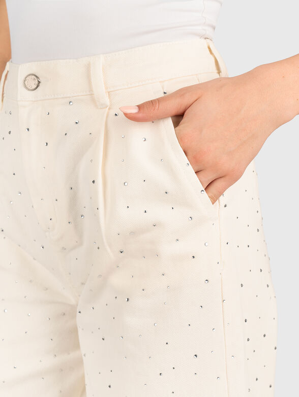High waisted jeans with rhinestones - 4