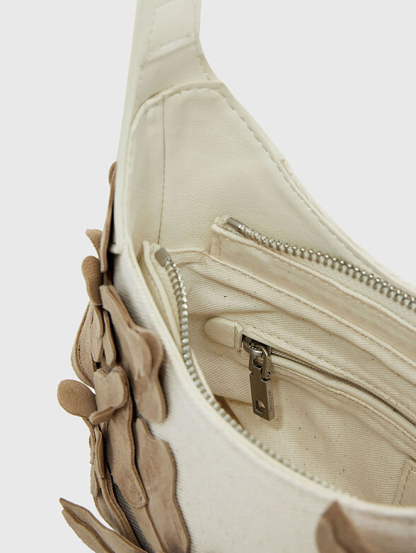 Small bag with floral accents - 6