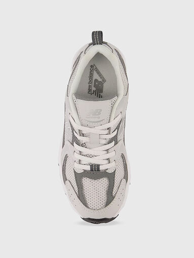 530 sports shoes with logo - 5