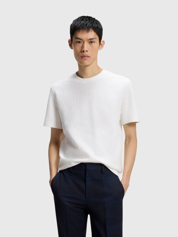 T-shirt with an embossed texture - 1