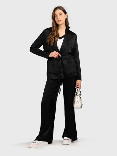 Satin-effect trousers in black  - 5