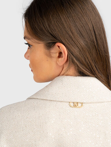 Short coat with sequins - 4