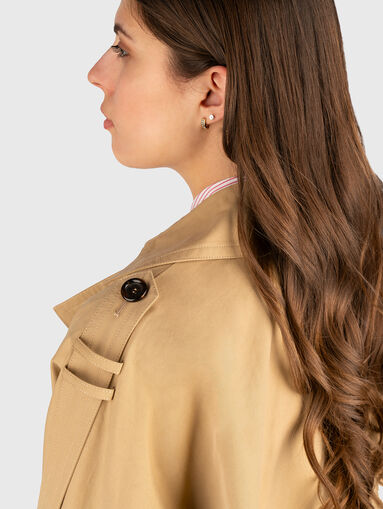 Trench with double-breasted fastening - 4