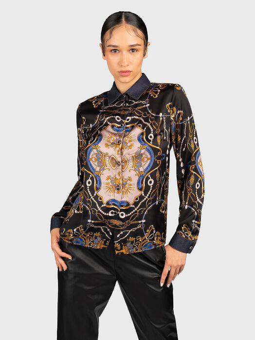 Satin effect shirt with print and black collar
