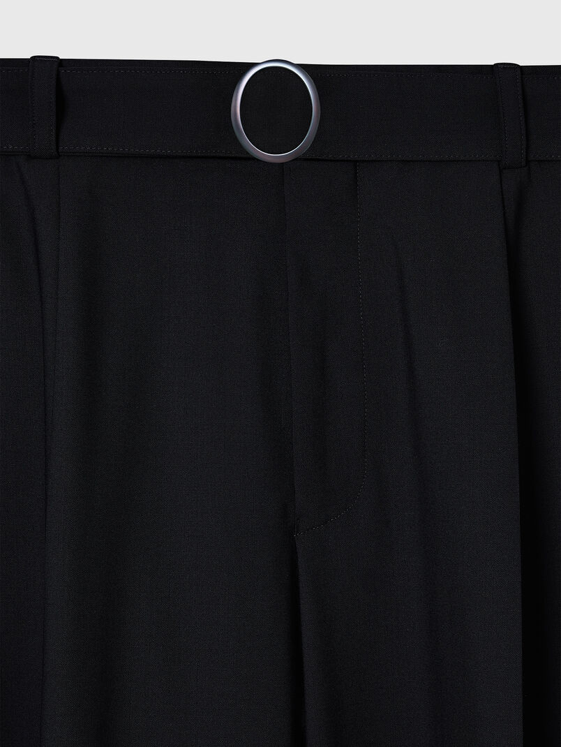 Pleated trousers with a belt - 3