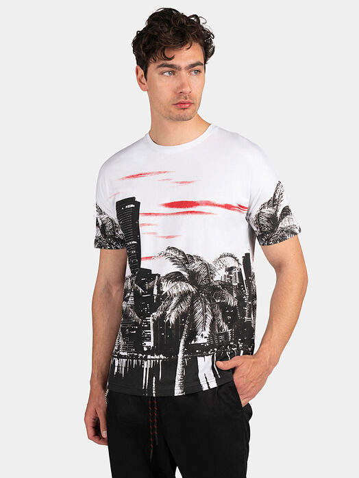 White T-shirt with print