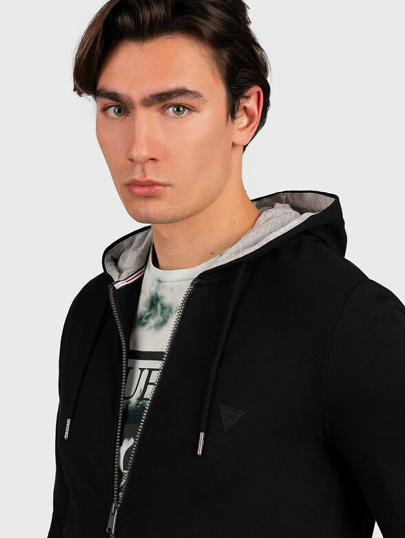 Sweatshirt with hood and zip - 3