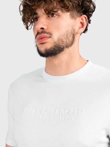 Blue t-shirt with embossed logo - 4