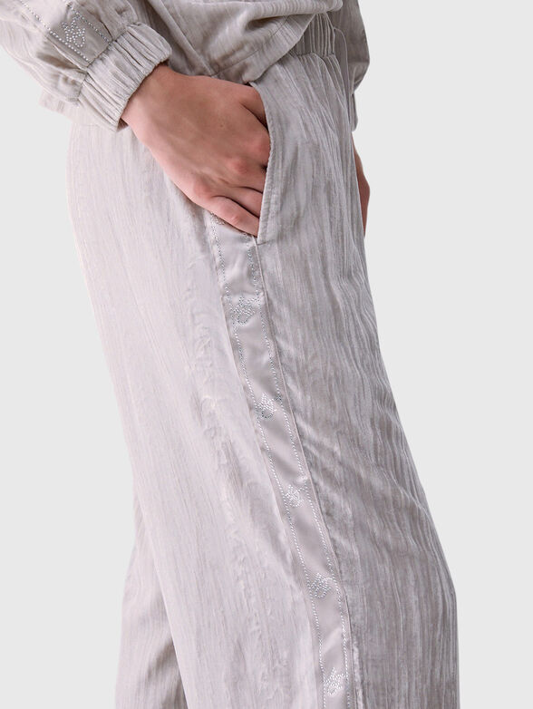 Trousers in velvet crinkle - 4