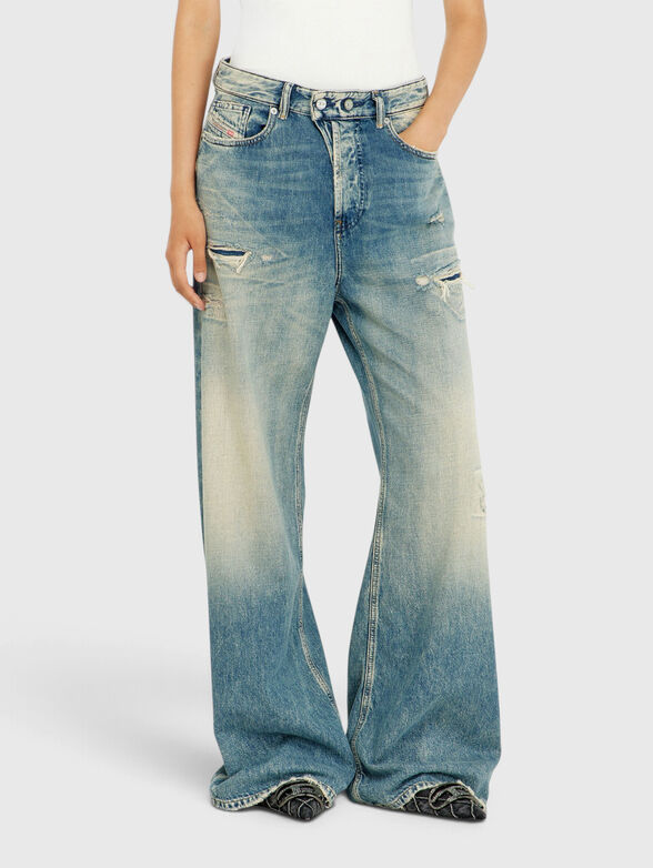 Jeans with washed effect - 1