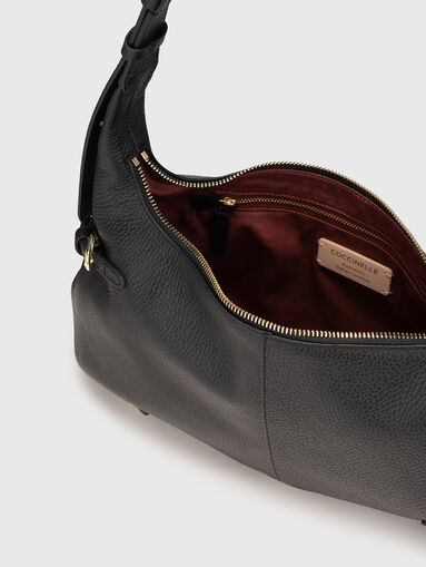 Leather bag in black - 5