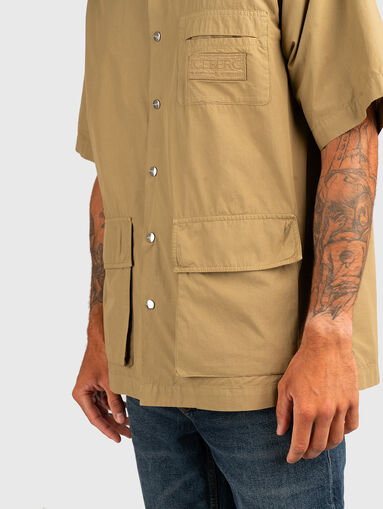 Short sleeved cotton shirt with accent pockets - 5