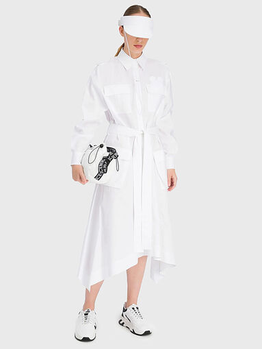 Dress with asymmetrical hem - 3