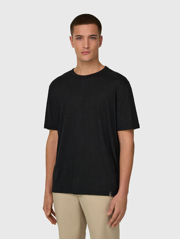 Black t-shirt - 3