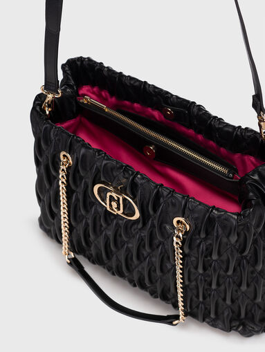Large bag with logo accent - 5