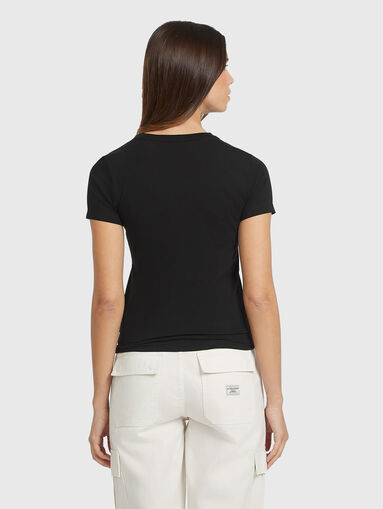 T-shirt with oval neckline - 3