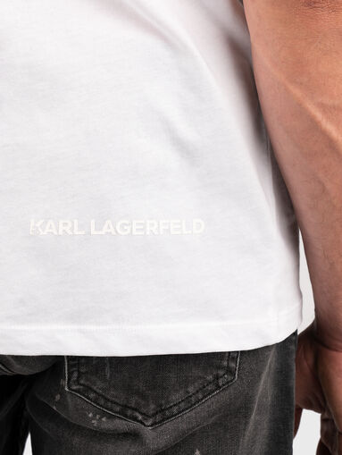 Black T-shirt with logo on the neckline  - 4