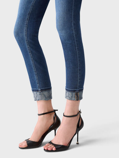 Skinny jeans with appliqu&eacute;s - 3