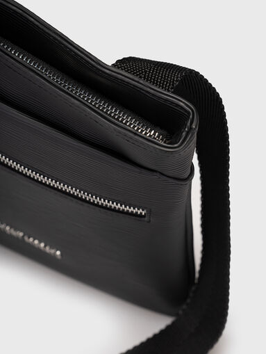 Crossbody bag with logo detail - 5