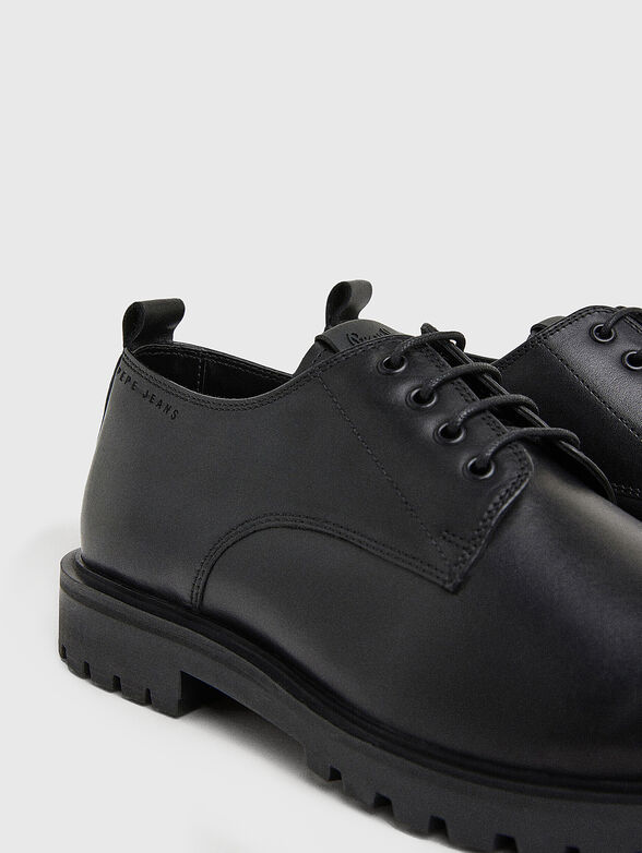 Black leather shoes - 3