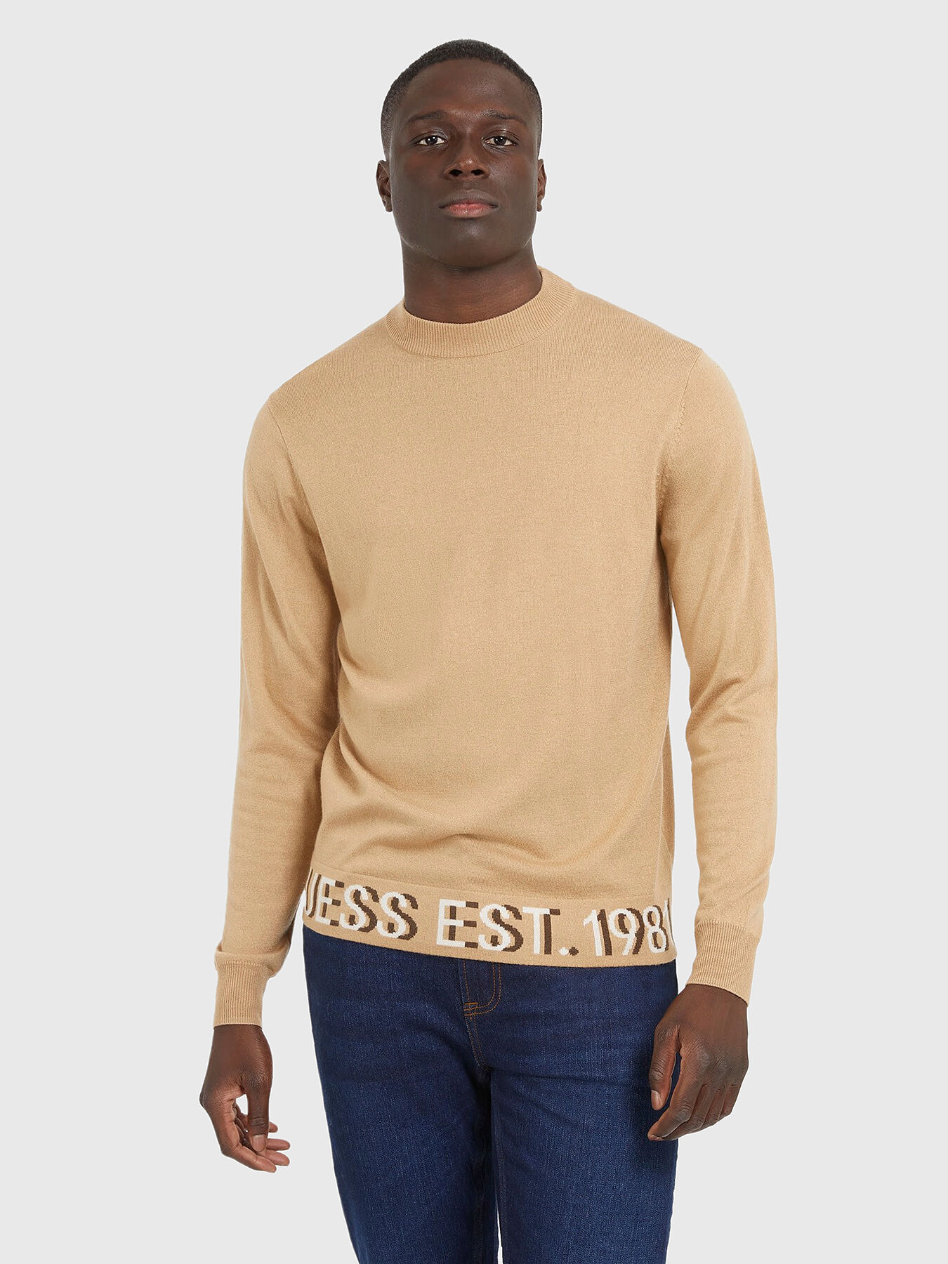 Sweater with contrasting logo accent brand GUESS Globalbrandsstore en