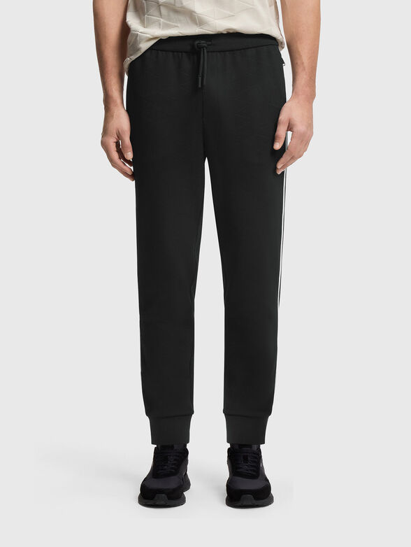 Sports trousers with jacquard patterns - 1
