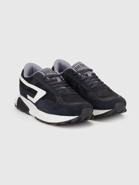 Sports shoes with contrasting logo - 2