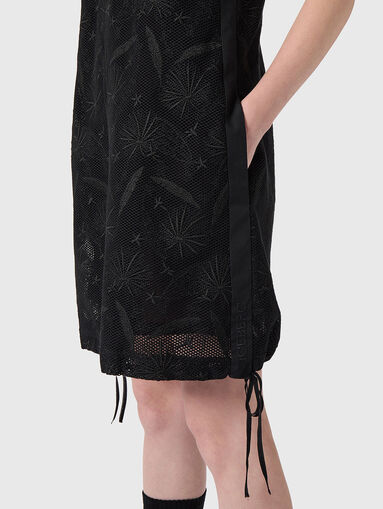 Black sleeveless lace dress - 3