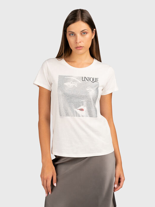 T-shirt with rhinestones