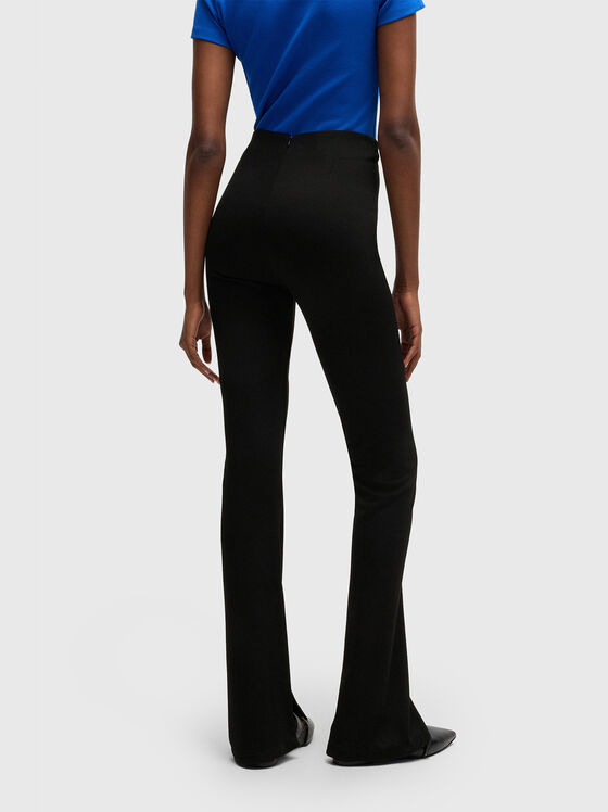 Черен панталон с цепки - 2