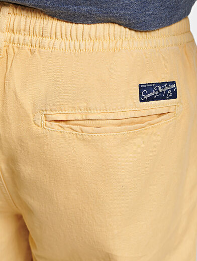 Shorts in light beige color - 4