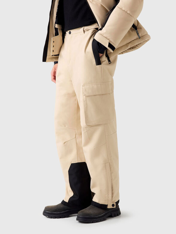 Ski pants with contrasting details - 3