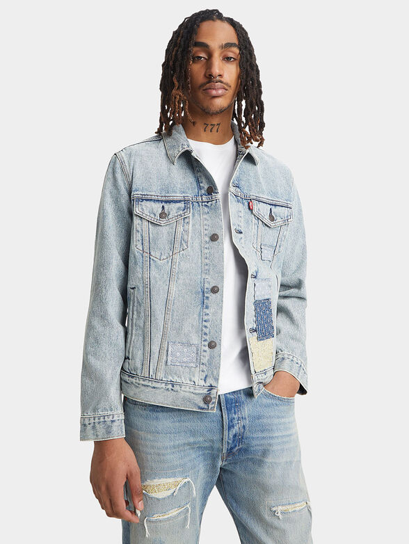 THE TRUCKER™ denim jacket with patchwork accents - 2