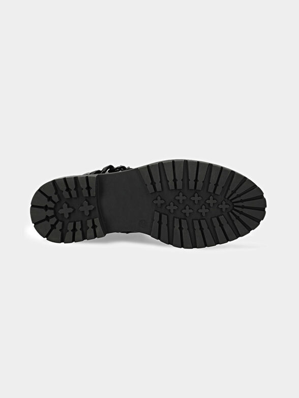 FABULOUS black ankle boots with metal accent - 6