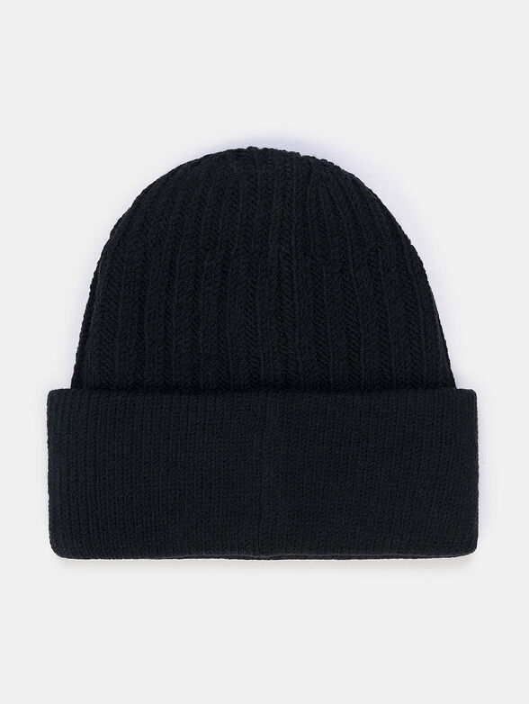 Black knitted hat with appliqued logo - 2