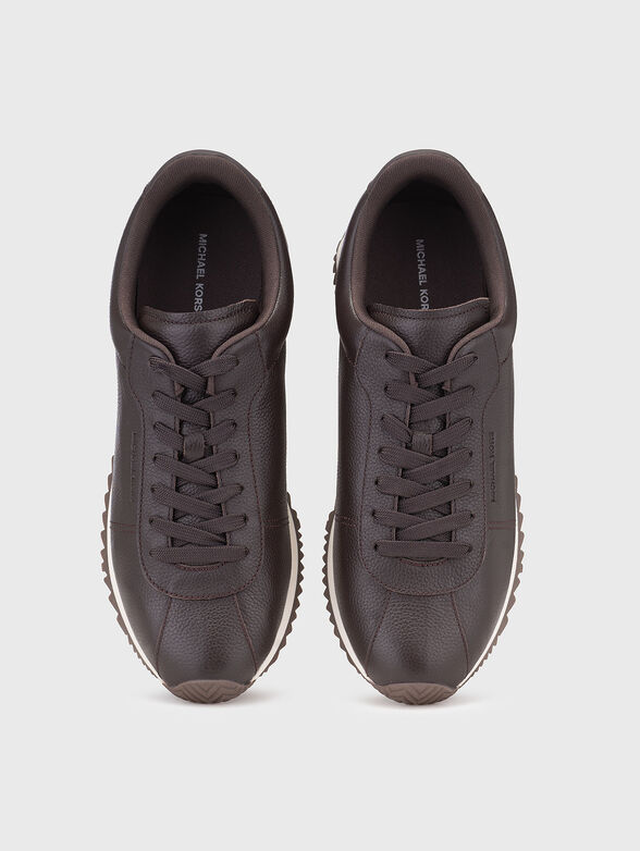 Leather sports shoes with logo - 6