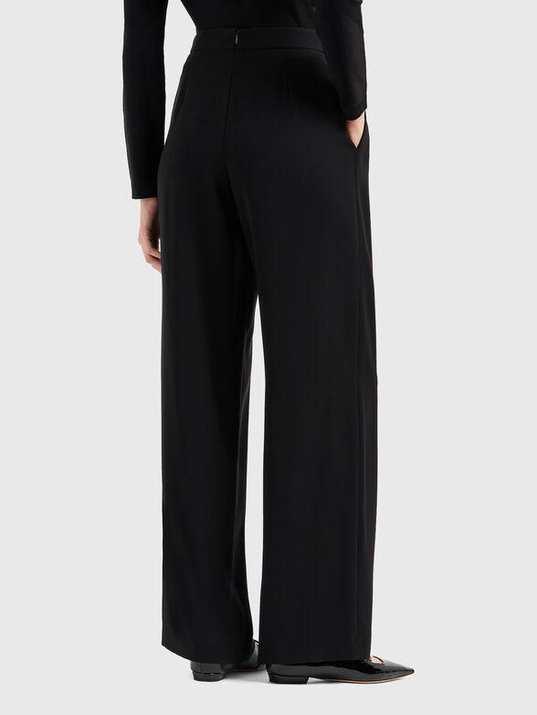 Trousers with high waist and buttons - 1