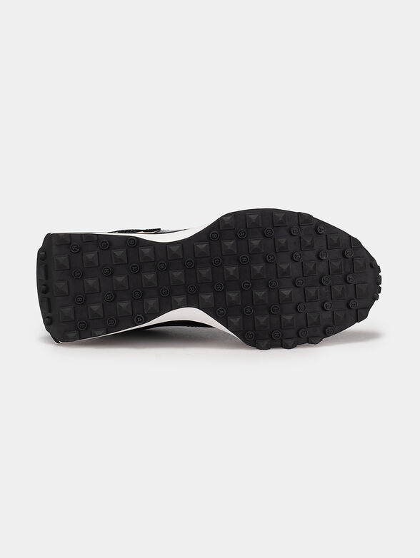 ZONE black sports shoes with logo accents - 5
