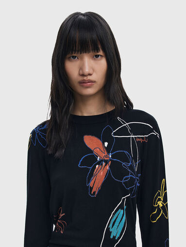 ARTY sweater with floral accents  - 5